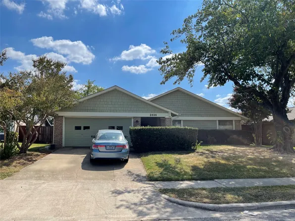2028 Inverness Dr, Carrollton, TX 75007