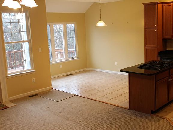 Main Level - Family - Kitchen