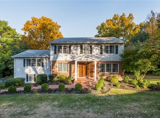 7 Shamrock Dr, Brookfield, CT 06804