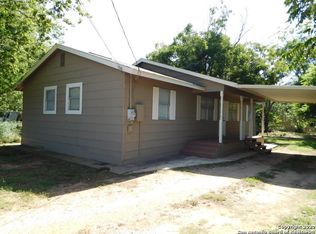 1109 Hough Ave, Adkins, TX 78101