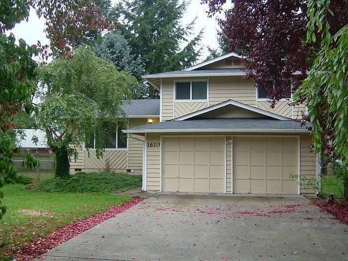 1st image of 1610 17th Ct SE