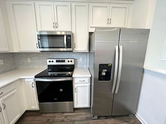 5th image of 15208 Lake Lamonia St #B