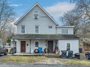 17 Chapel St, Ellenville, NY 12428