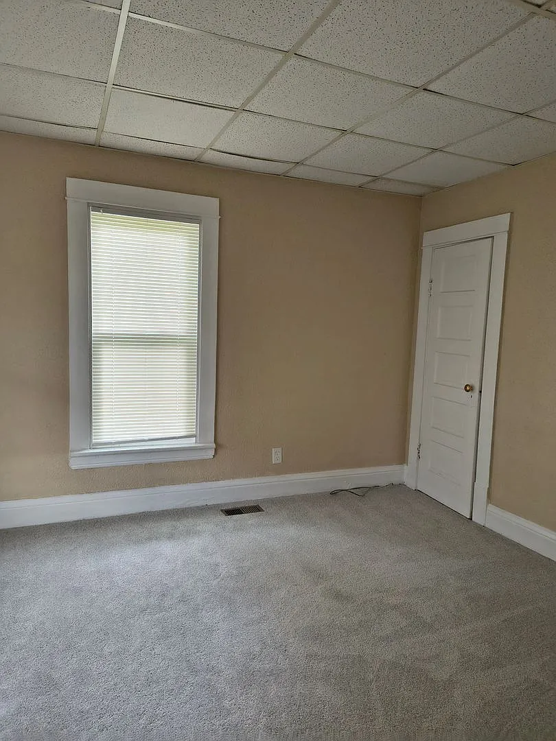 2 bed, 1.0 bath, $795 — Photo 4