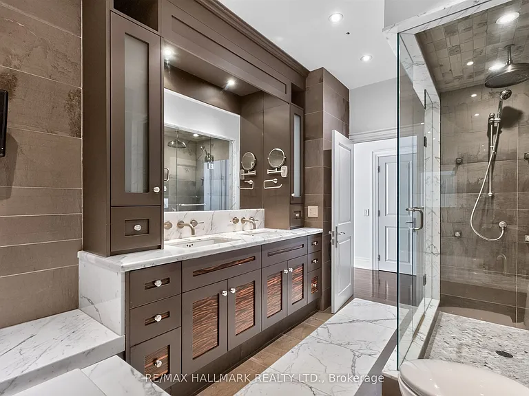 1166 Bay St #Penthouse 1 — Photo 31