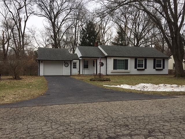 1st image of 21475 Wallace Dr