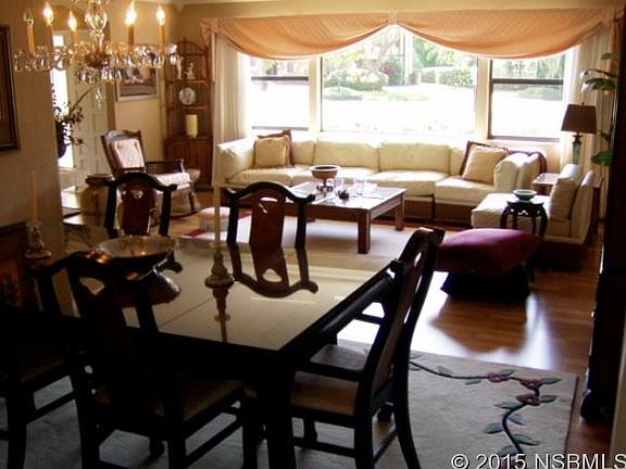 3rd image of 1089 Club House Blvd