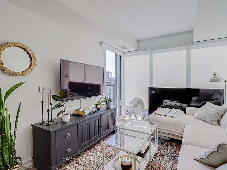 19 Western Battery Rd #2810 — Photo 15