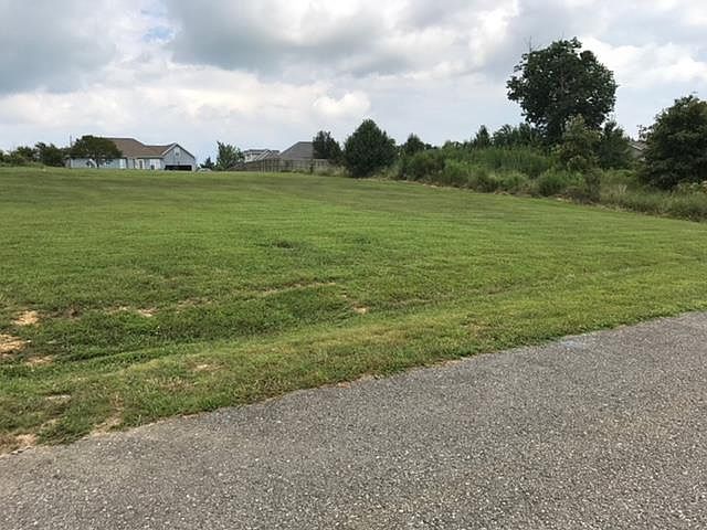 1st image of 14 Pond Cir