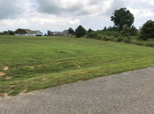 14 Pond Cir, Bon Aqua, TN 37025