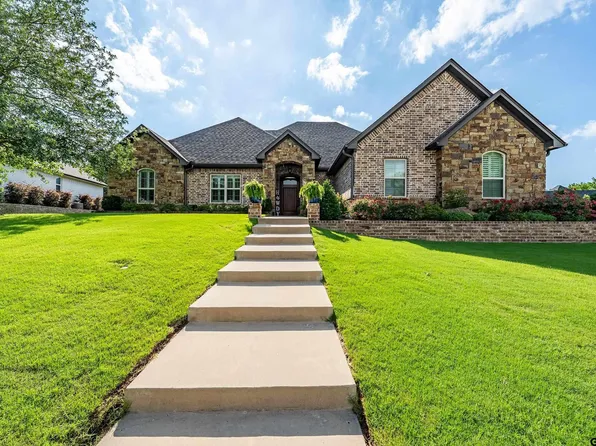 2513 Barton Creek Cir, Tyler, TX 75703