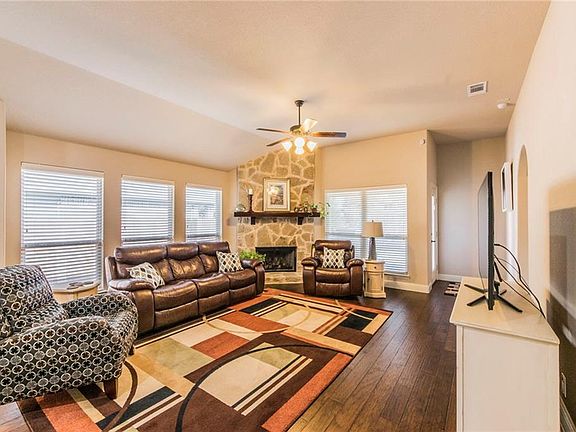 4th image of 9445 Cypress Lake Dr