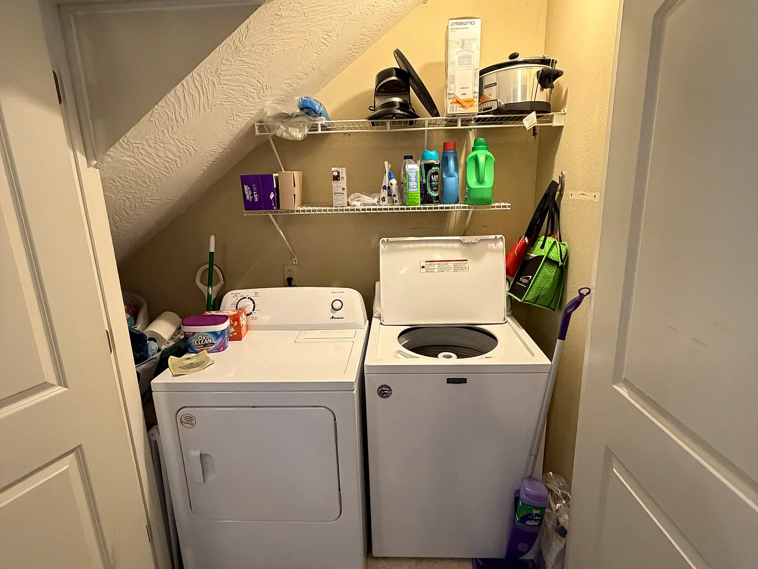 4 bed, 2.5 bath, 1800 sqft, $1,450 — Photo 4