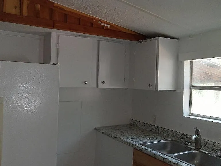 200 Double Rd #4 — Photo 3
