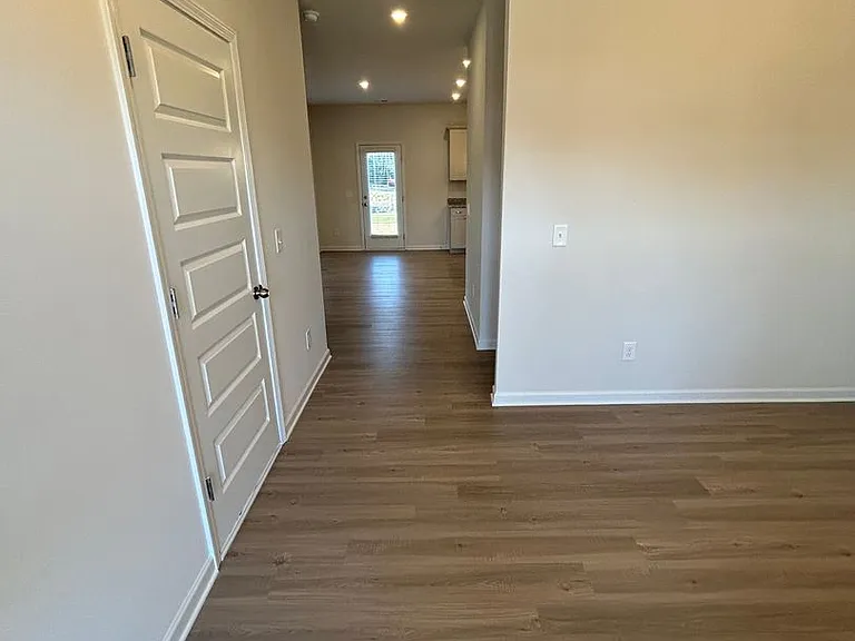 15 Longbrook Dr — Photo 4