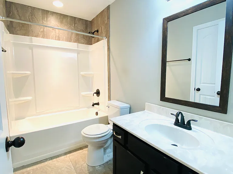 1194 Eagles Bluff Dr — Photo 48