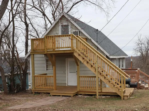 807 E Walnut Street, Ozark, MO 65721