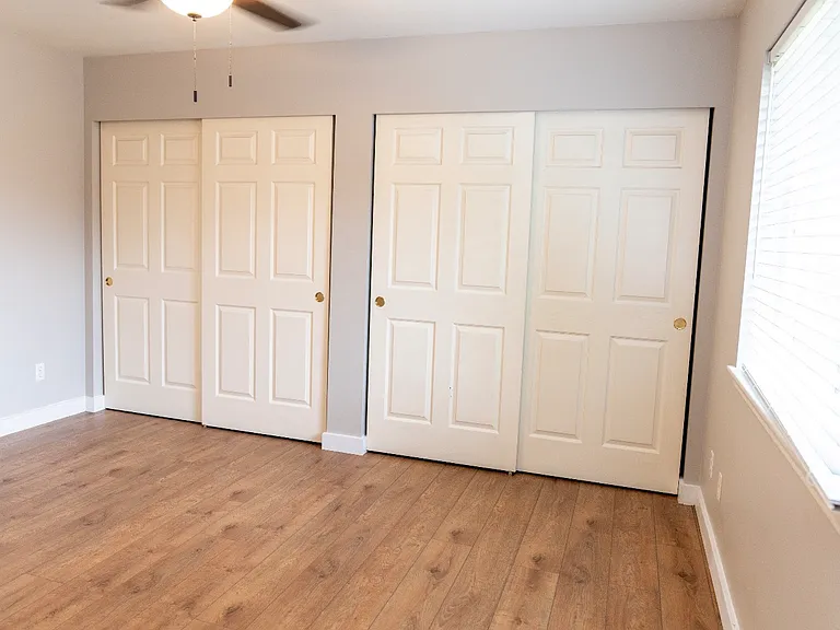 1118 Karen Ave — Photo 8