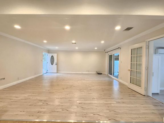 4th image of 4129 Claudia Ave