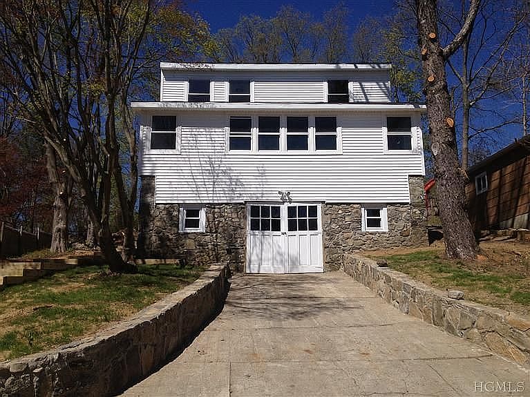1st image of 83 W Lakeshore Dr