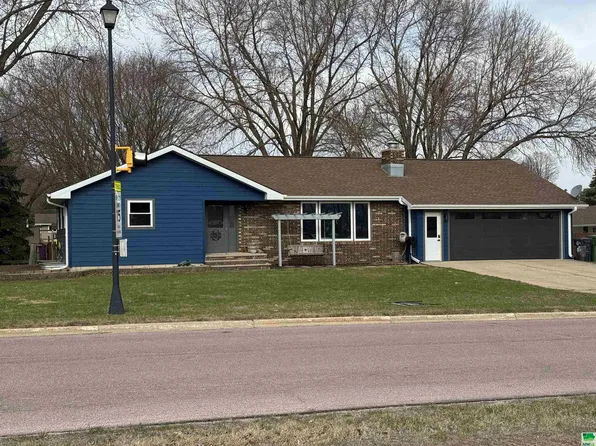 1001 S Greene St, Rock Rapids, IA 51246