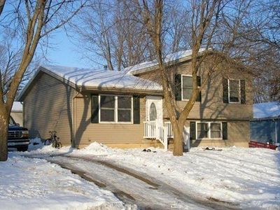 405 Circle Dr, Maquoketa, IA, 52060