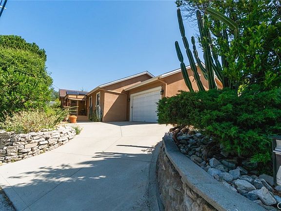 3rd image of 10424 Tujunga Canyon Blvd