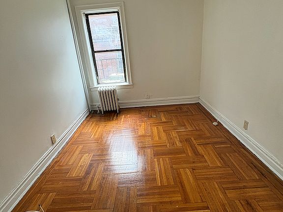 2nd image of 5 Laidlaw Ave APT 304