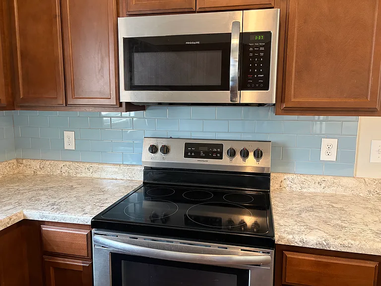 408 Vandemere Ct — Photo 14