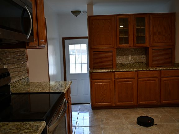 5th image of 39240 Northampton St