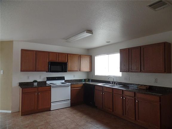 4th image of 7541 Hedgewood Ct