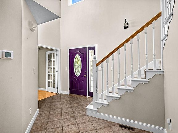 4th image of 375 Freeman Rd