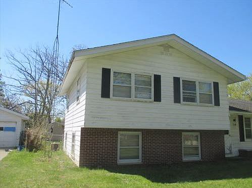 4th image of 1218 Briarwood Dr