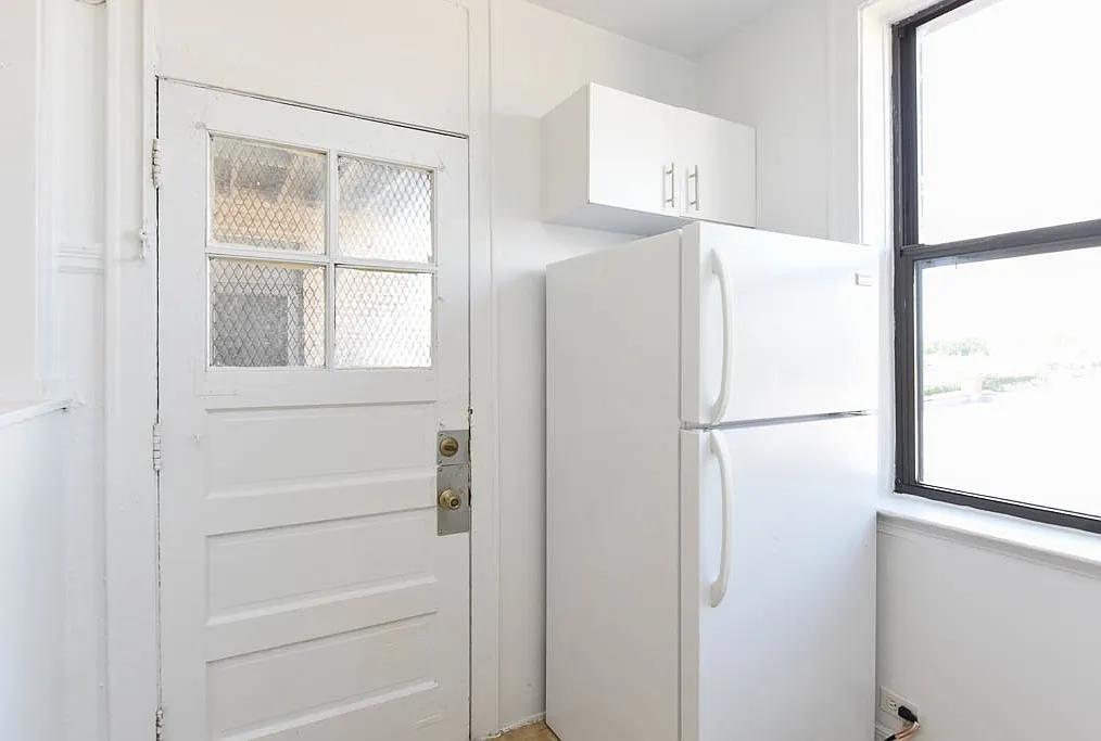 Terrific Studio, 1 Bath at Spaulding + Fullerton (Logan Square) — Photo 4