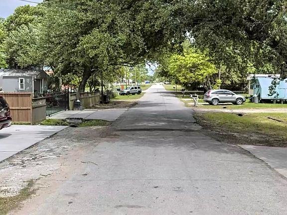 2nd image of 4218 Miller St