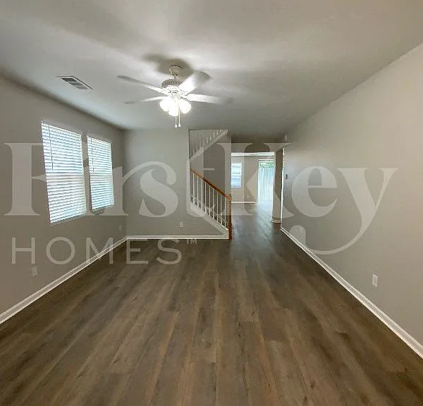 167 Parkmont Ln — Photo 4