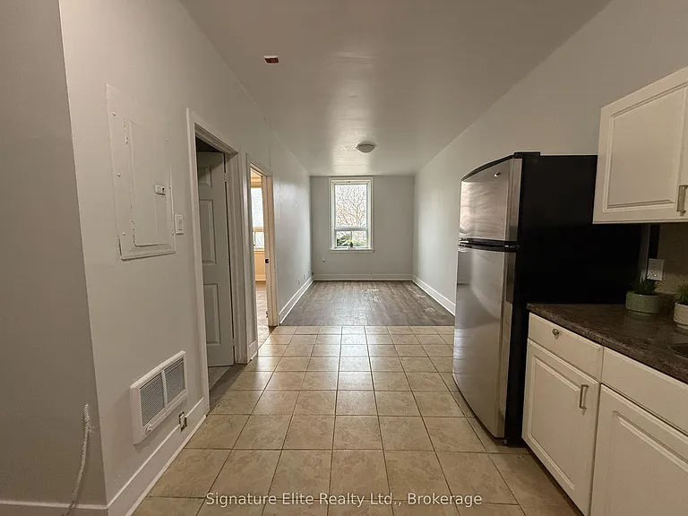 372 Darling St #2 — Photo 4