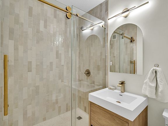 5th image of 65 E India Row APT 23A