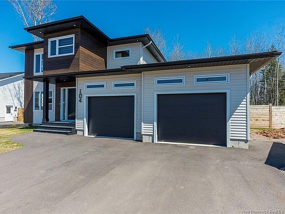 2nd image of 104 Monique St
