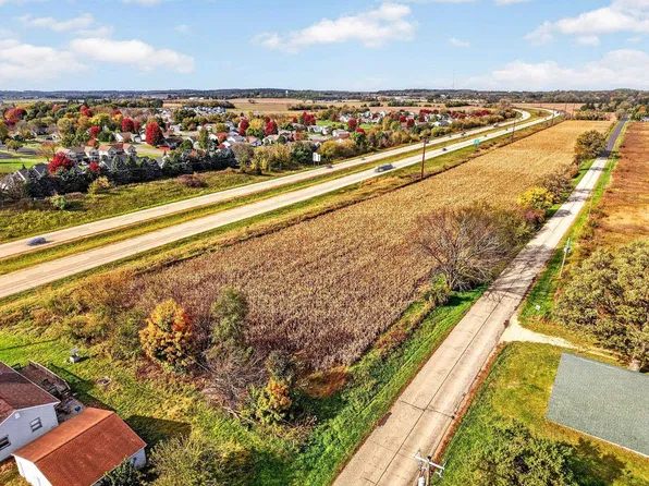 749 Schuster Rd, Sun Prairie, WI 53590