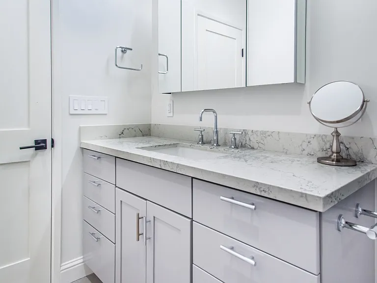 925 Corbett Ave #302 — Photo 24