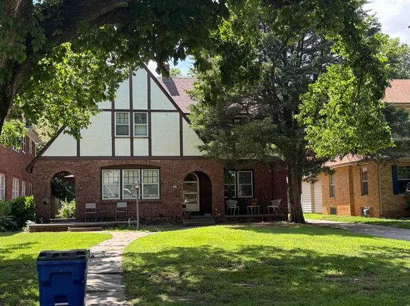 321 S Crestway St #323, Wichita, KS 67218