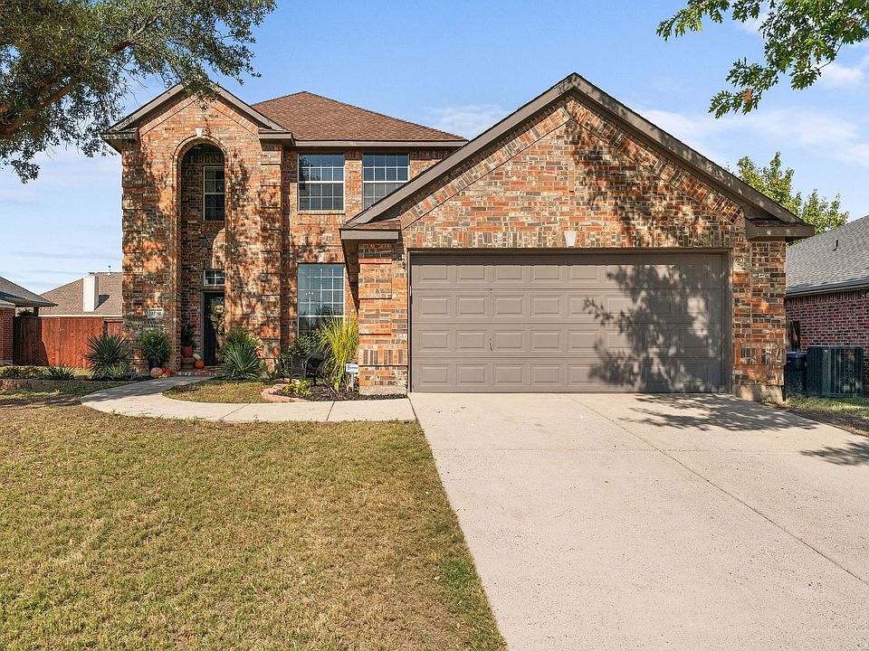 1st image of 2700 Gabriel Dr