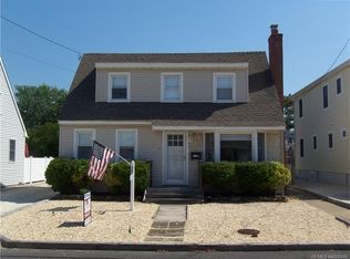 107 E 26th St, Long Beach, NJ 08008