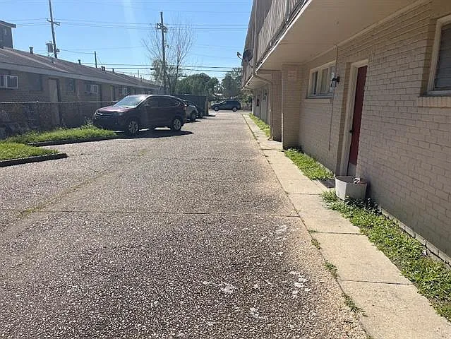 689 Central Ave #I — Photo 10