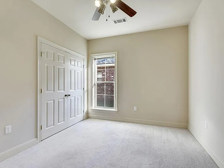 10538 Springpark Ave — Photo 8