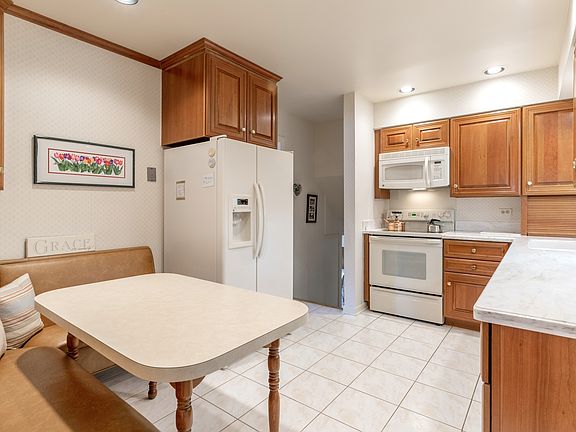 4th image of 9236 Menard Ave