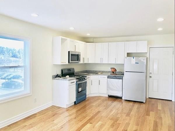 1st image of 15 Lewis Ave #1
