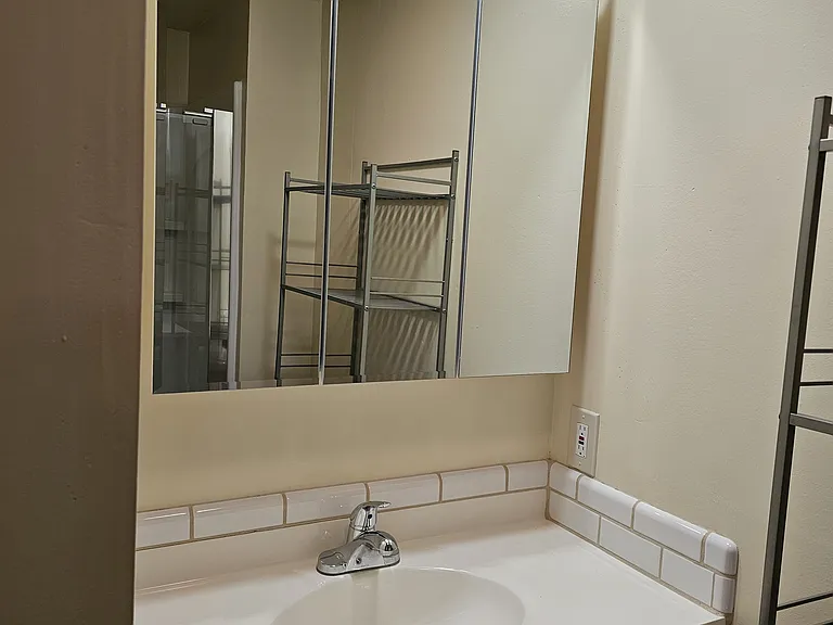 302 Alder St #D — Photo 3
