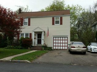 118 Cameron Rd, Bergenfield, NJ 07621